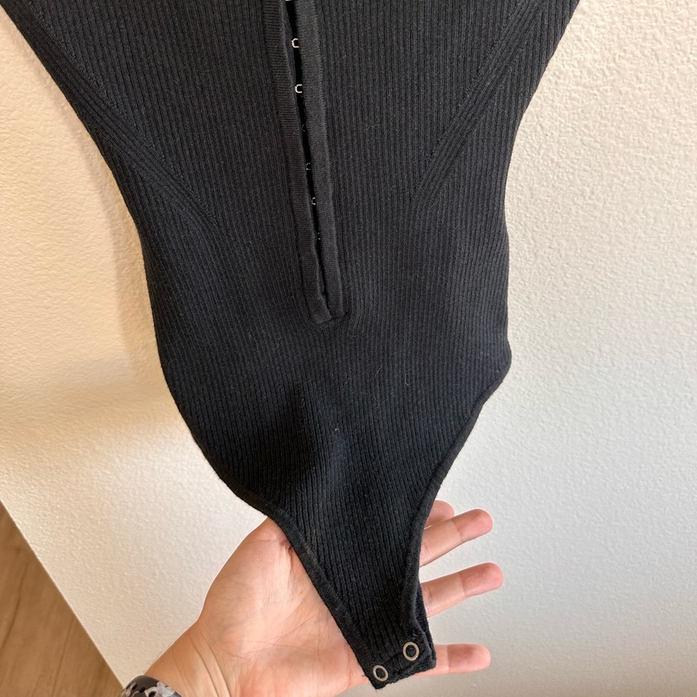 Abercrombie Ribbed Button-Down Bodysuit - Picture 5 of 7